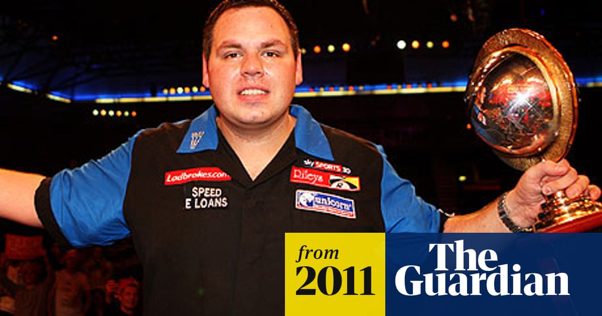 Rige Tvunget Reorganisere Adrian Lewis records historic nine-dart finish on way to title | Darts |  The Guardian