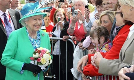 Queen Elizabeth tours English Market in Cork