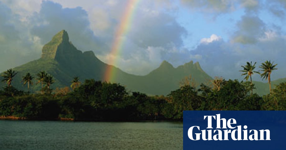 The Prisoner Of Paradise By Romesh Gunesekera Review Books The Guardian