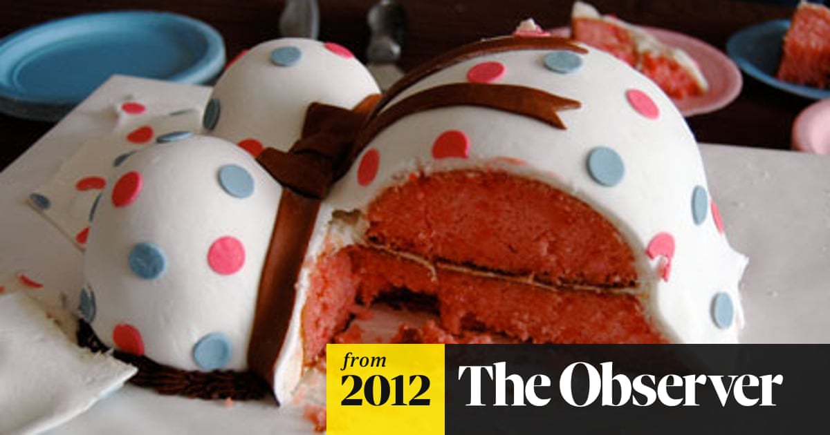 British Mothers Join Us Craze For Party Cakes That Reveal Baby S Sex British Mothers Join Us Craze For Party Cakes That Reveal Baby S Sex
