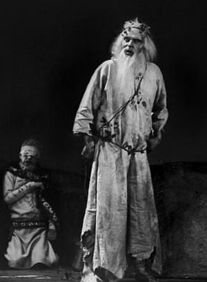 Laurence Olivier as King Lear
