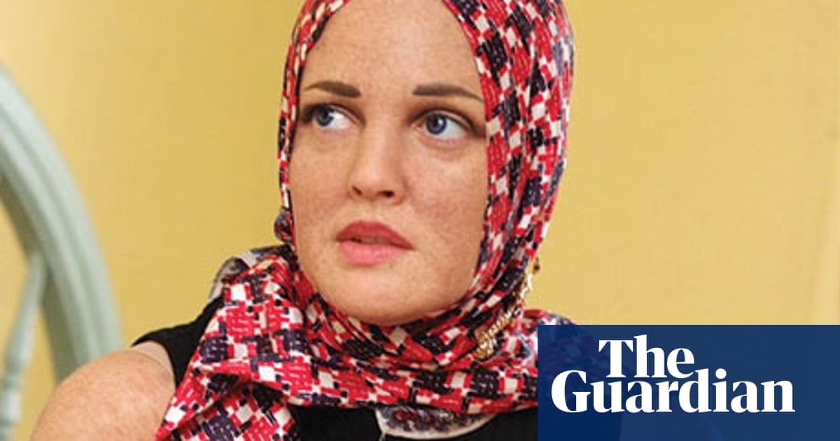 Hbo S Grey Gardens Extends The Mythology Of Big And Little Edie