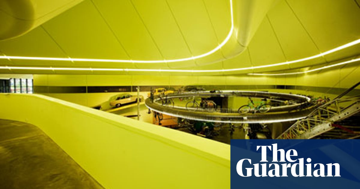 Zaha Hadid S Riverside Museum All Aboard Art And Design The