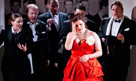 Elin Pritchard in La Traviata, Scottish Opera