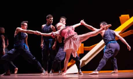 Companhia de Dança Deborah Colker perform Tatyana