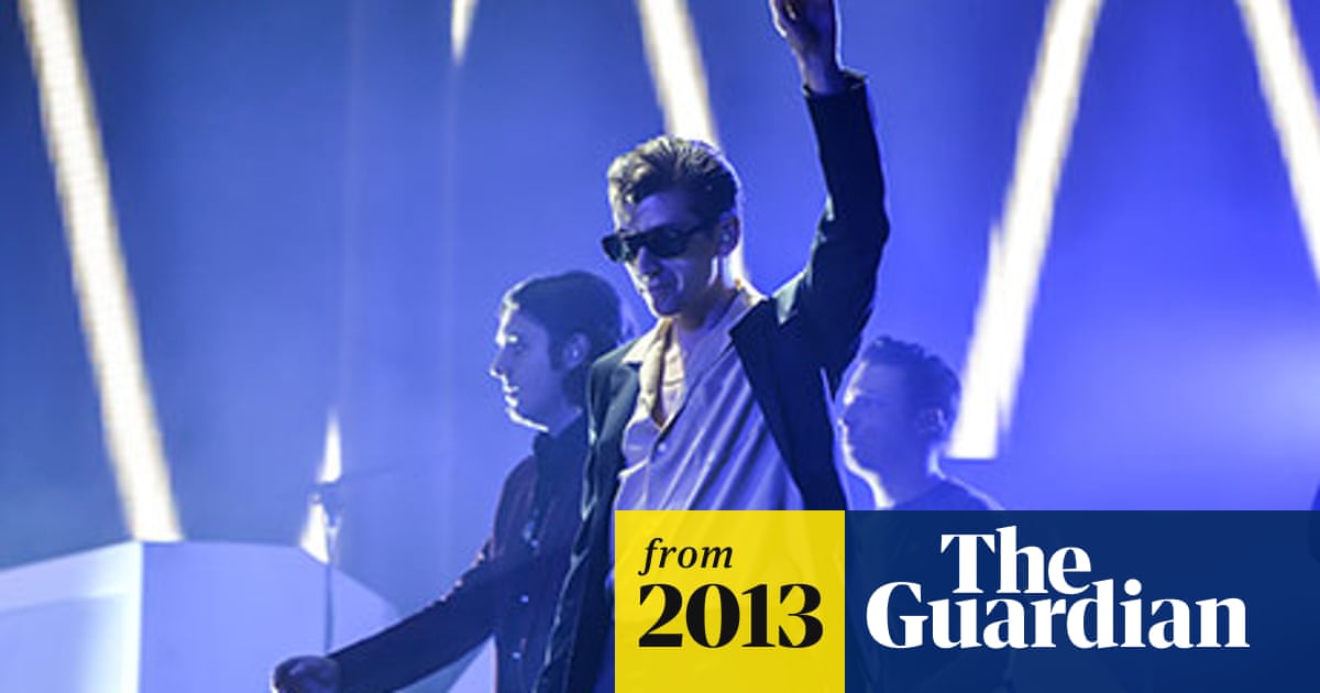 Arctic Monkeys break chart records with new album, AM ...