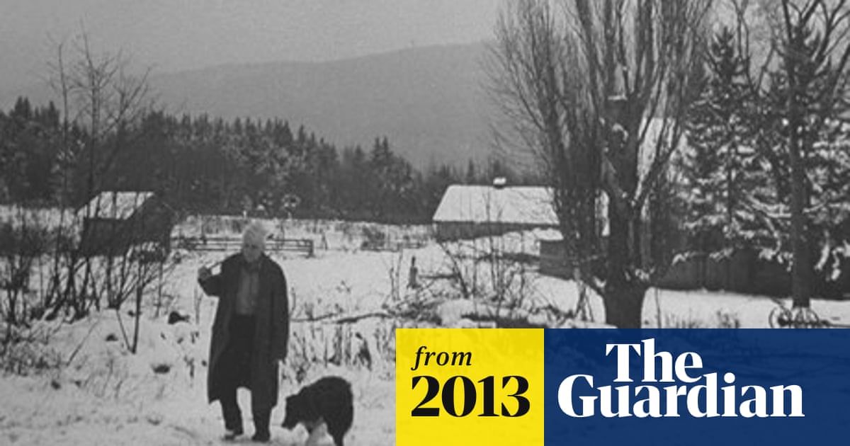 Robert Frost S Snowy Walk Tops Radio 4 Count Of Nation S Favourite