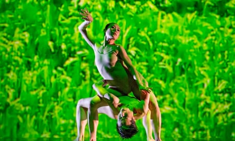 Lucy Lin Porn - Cloud Gate Dance Theatre review â€“ 'Lin Hwai-min's own song of the earth' |  Cloud Gate Dance Theatre | The Guardian