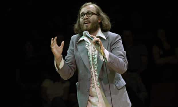 Daniel Kitson performing in 2003