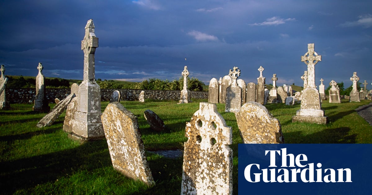 The Dirty Dust Cre Na Cille By Mairtin O Cadhain Review The Dead Bicker In An Irish Classic Classics The Guardian