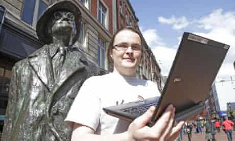 Rory McCann and James Joyce sculpture