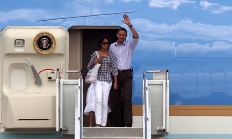 President Obama arrives in Cape Cod 