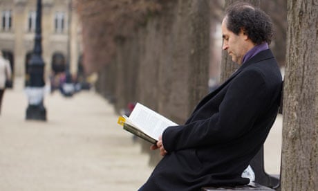 Man reading in Paris