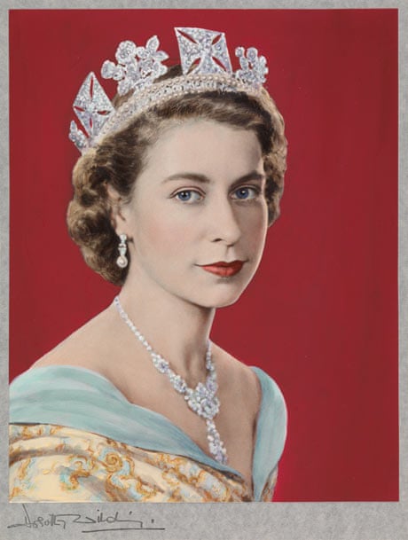 Queen Elizabeth II by Dorothy Wilding (1952)