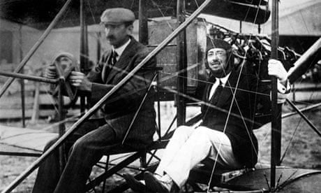 Gabriele D'Annunzio on a plane with Glenn Curtiss in 1909