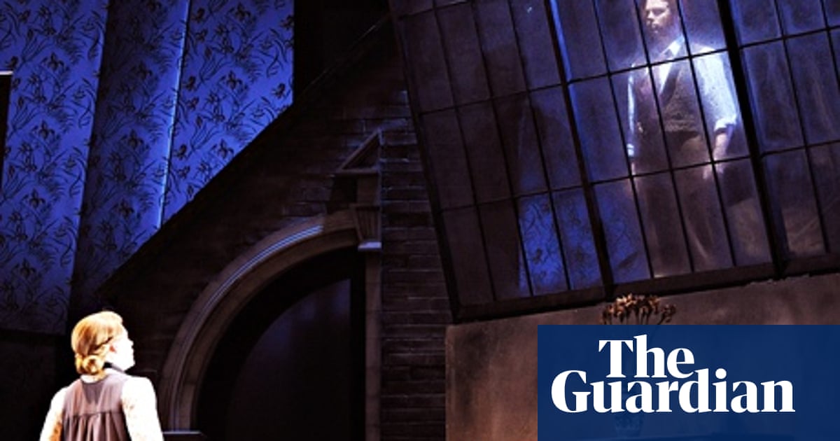 How To Write A Modern Ghost Story Horror Books The Guardian