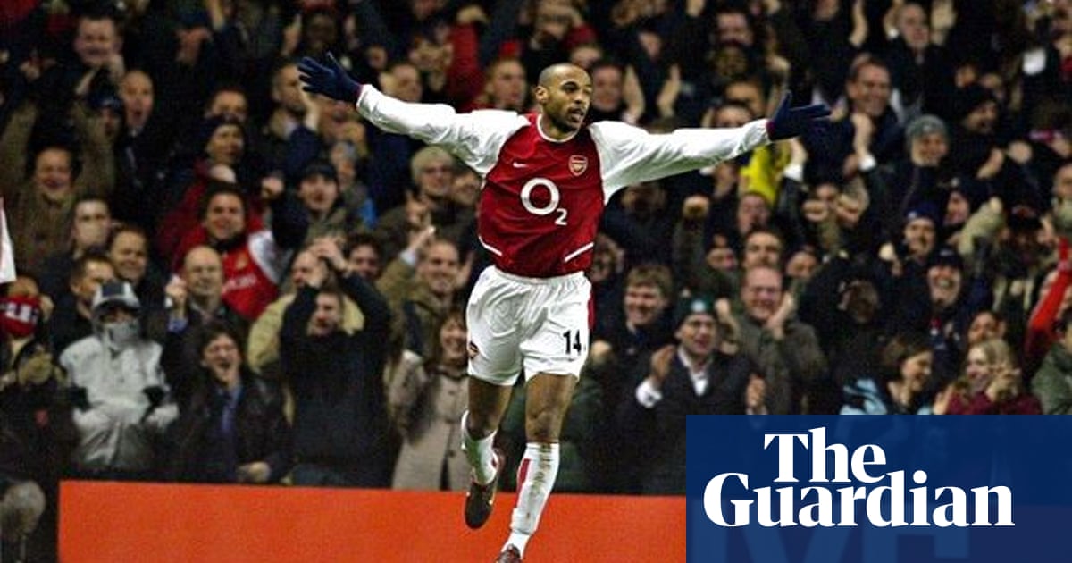 Invincible Inside Arsenal S Unbeaten 2003 2004 Season By Amy Lawrence Review Sport And Leisure Books The Guardian