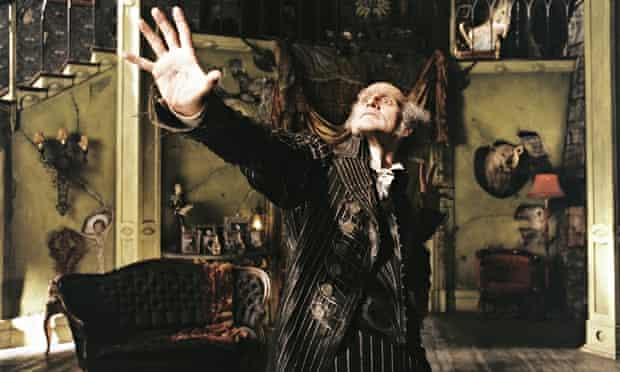 Jim Carrey as Count Olaf in the film adapation Lemony Snicket’s a Series of Unfortunate Events.
