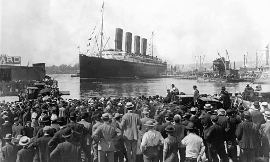 Cunard liner Lusitania departing New York 2015