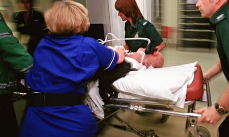 Overcrowded hospitals ‘killed 500’ last year, claims top A&E doctor ...