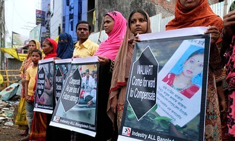 Relatives of Rana Plaza disaster victims form a human chain in
