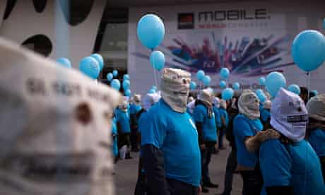 Telefónica workers protest at Mobile World Congress