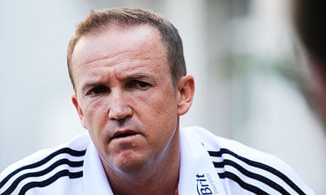 Andy Flower tells England's batsmen they must adapt and fast | Pakistan ...