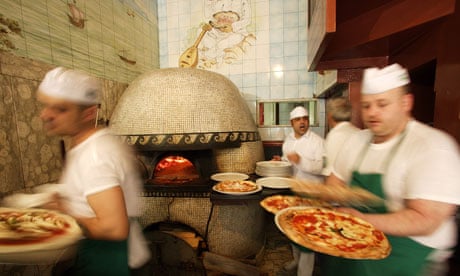 Tasting the benefits of Italian pizza