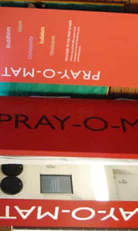 pray-o-mat praying booth at manchester uni