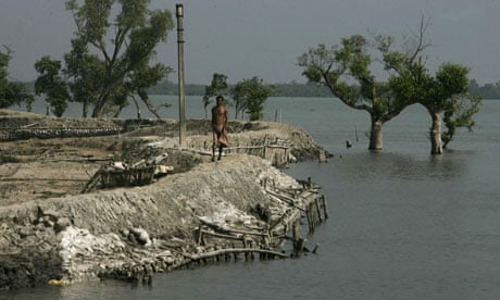 Climate change : rising sea levels in Lahiripur in Sundarban delta