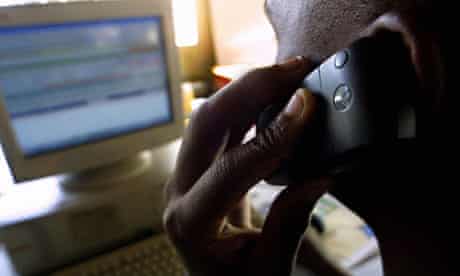 MDG: Broadband in Africa :  mobile telephone service provider through the internet , Kenya