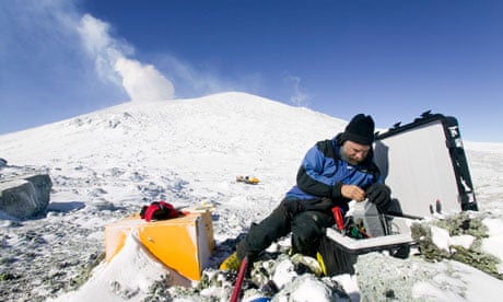 Climate change : Scientist on Mt. Erebus, Ross Island, AntarcticaMt. Erebus, Antarctica
