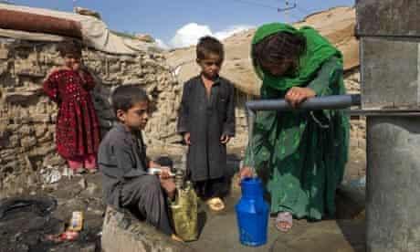 MDG7 env refugees living in the  Parwan-e-duo slum, Kabul, Afghanistan