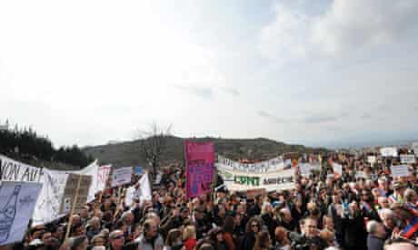 Shale gas : demonstration in Ardeche, central France