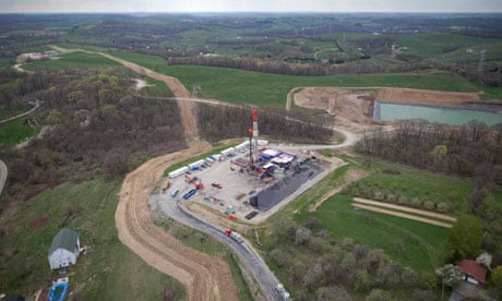 Shale Gas : Patterson-UTI Energy Inc. horizontal drilling rig