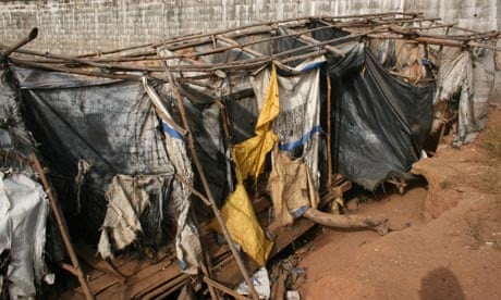 MDG : Sanitation and cholera : Public latrines in Kroo Bay slum in Freetown, Sierra Leone's capital