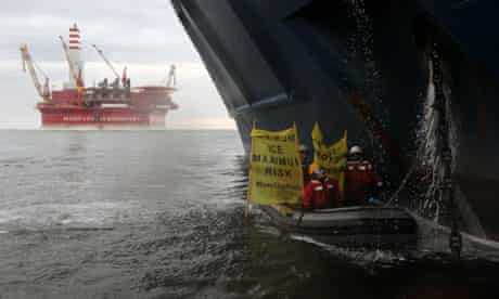 Greenpeace storm the Gazprom Prirazlomnaya oil platform in Arctic