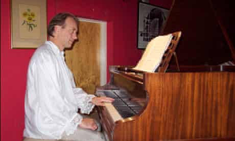 MDG : Peter Cowdrey playing The Conference of Birds at Claxton Operahouse