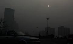 Heavy air pollution in China : smog envelops Beijing