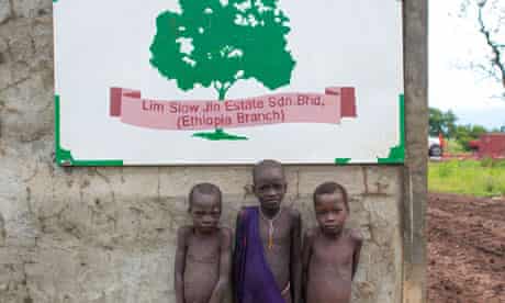 MDG : Ethiopia : Suri tribe in Omo valley and relocation and landgrabbing