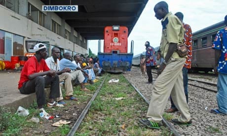 MDG : railway between Ivory Coast and Burkina Faso : Train station in Dimbokro