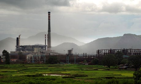 MDG : Vedanta aluminum refinery, Niyamgiri hills home of the Dongria Kondh in Kalahandi, India
