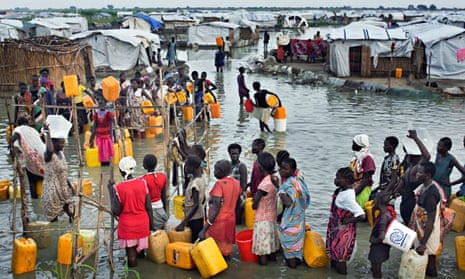 MDG : South Sudan : flooded IDP camp in Bentiu