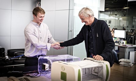 MDG : James Dyson with MOM incubator designer James Roberts.