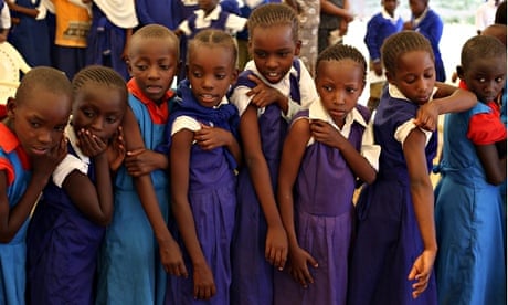 MDG : Kenya HPV vaccination : Schoolgirls been vaccinated against cervical cancer
