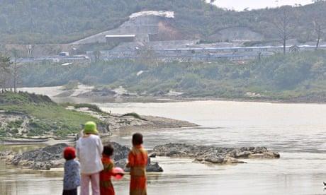 https://i.guim.co.uk/img/static/sys-images/Environment/Pix/pictures/2014/2/28/1393605065623/Myitsone-dam-project-on-I-009.jpg?crop=none&dpr=1&s=none&width=465