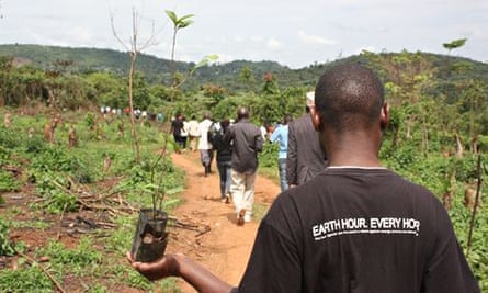 WWF Earth Hour project : In Uganda, half a million trees were planted in an “Earth Hour forest