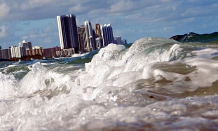 Climate change in Cities : Miami Florida Coast Line At Greatest Risk Of Rising Sea Level