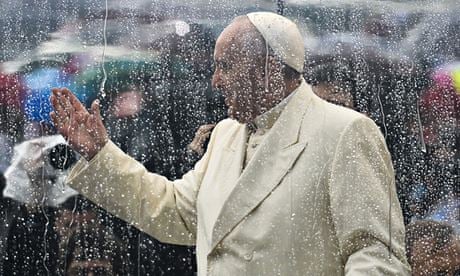 Environment and Pope Francis :  Saint Peter's square in the Vatican on rainy day