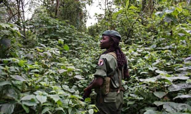 MDG : Female ranger in Virunga national park